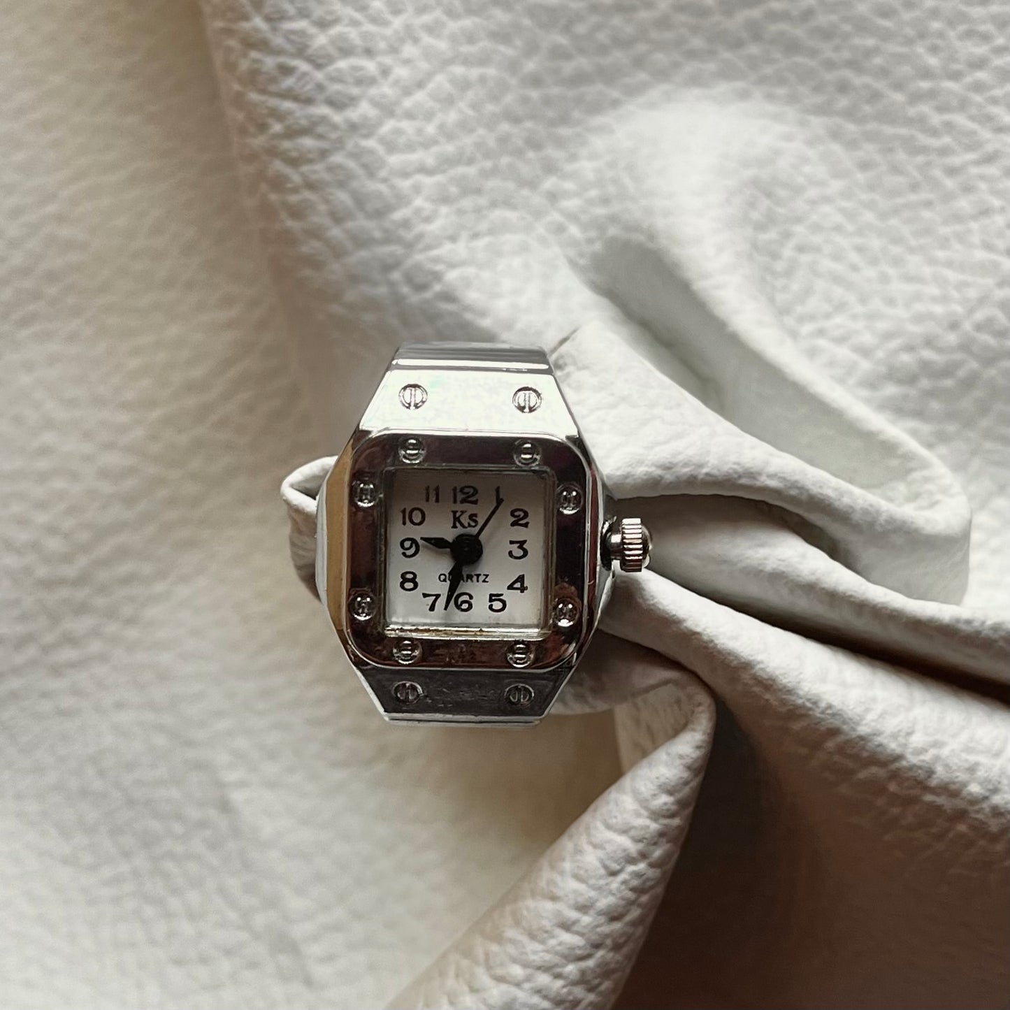 ❦ White Interior Square Detail Watch Ring
